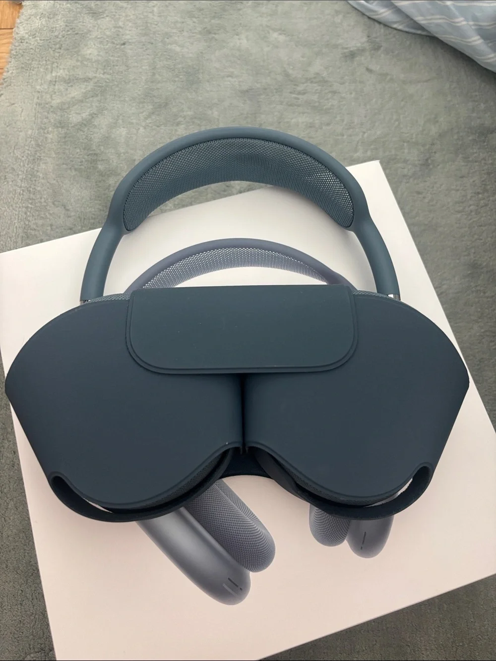Blue Apple AirPods Max